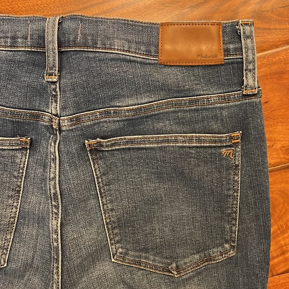 Madewell 10” high-rise skinny with magic pockets - worn once! - Picture 4 of 5